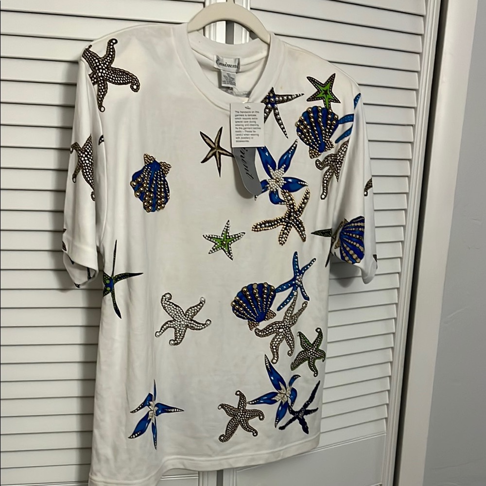 NWT Eminent White T-Shirt with Starfish and Shell Print SZ L